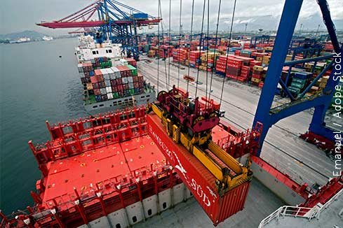 Tarifa de 25% dos EUA sobre produtos brasileiros entra em vigor e fica no radar do mercado