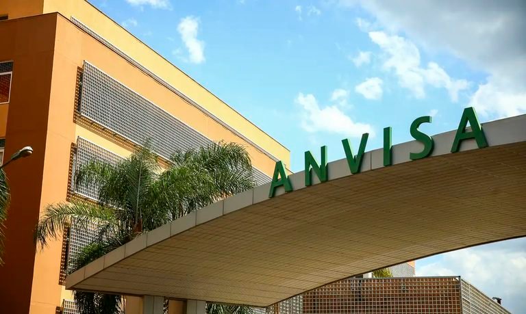 Anvisa determina apreensão de lotes suspeitos de medicamentos contra câncer