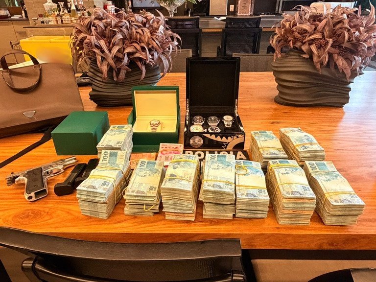 Polícia Federal realiza operação contra esquema de corrupção